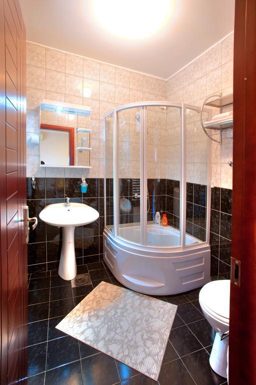 Guesthouse Vitez Вранє Екстер'єр фото