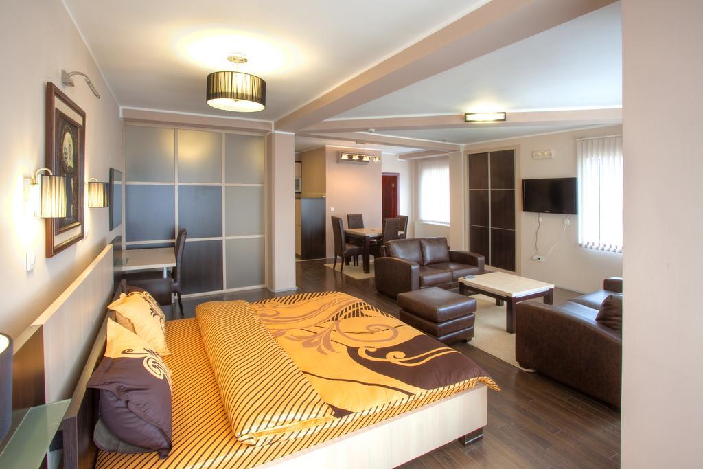 Guesthouse Vitez Вранє Екстер'єр фото